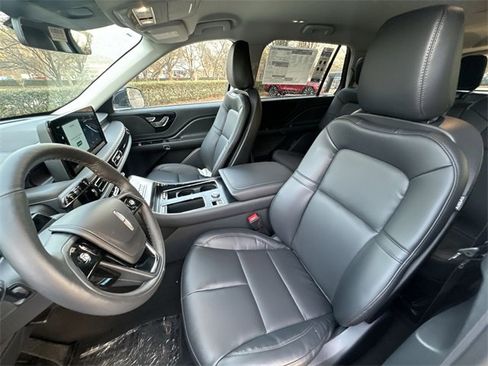New 2026 Lincoln Aviator AWD image 11