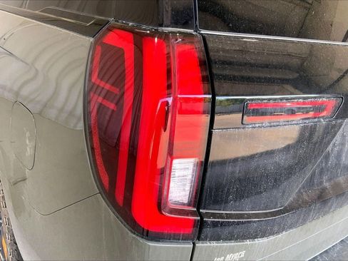 Used 2025 Ford Expedition Tremor AWD/4WD image 13