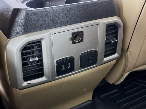Used 2019 Ford F250 Lariat w/ Lariat Ultimate Package AWD/4WD image 25
