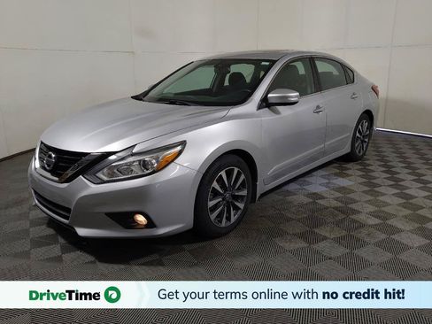 Used 2017 Nissan Altima 2.5 SV w/ Convenience Package FWD image 1