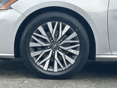 Used 2023 Nissan Altima 2.5 SV image 30