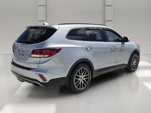 Used 2017 Hyundai Santa Fe FWD image 5
