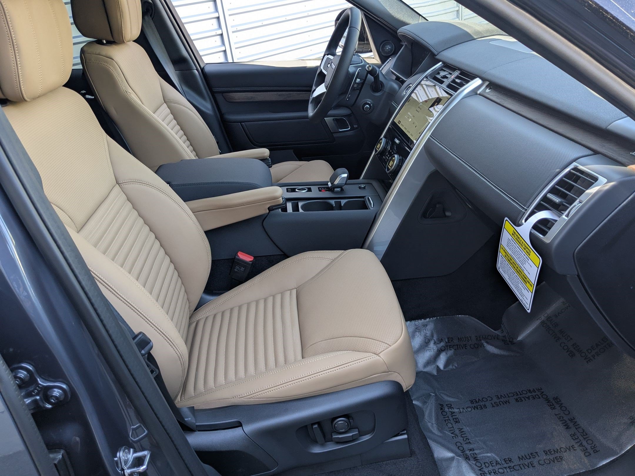 New 2026 Land Rover Discovery Dynamic SE AWD/4WD image 33