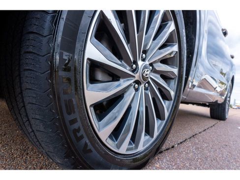 Used 2024 Hyundai Palisade Calligraphy image 9