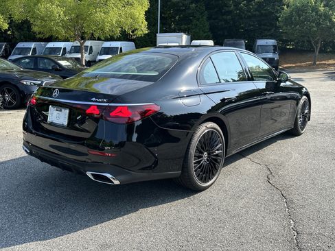 New 2026 Mercedes-Benz E 450 4MATIC Sedan image 6