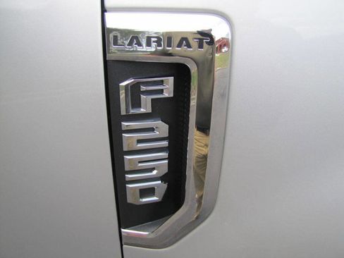 Used 2019 Ford F250 Lariat w/ Lariat Value Package image 26
