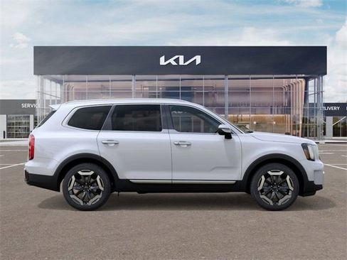 New 2025 Kia Telluride S image 7