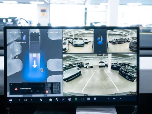 Used 2024 Tesla Cybertruck AWD Crew Cab image 13