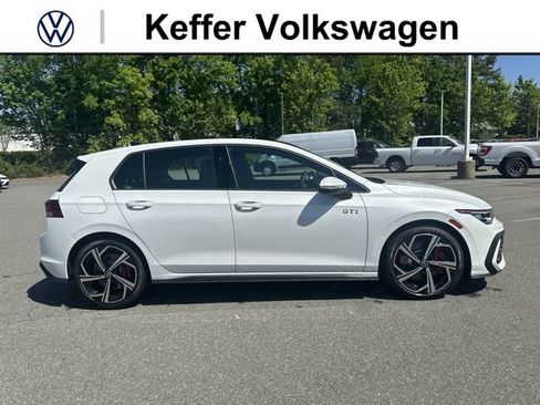 New 2026 Volkswagen GTI SE FWD image 6
