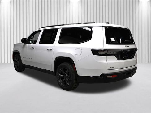 New 2026 Jeep Grand Wagoneer L Limited AWD/4WD image 5