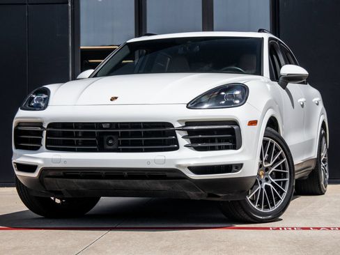 Certified 2023 Porsche Cayenne AWD/4WD image 1
