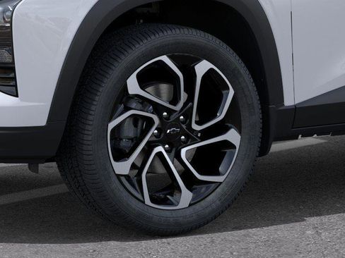 New 2026 Chevrolet Trax RS w/ Sunroof Package FWD image 9