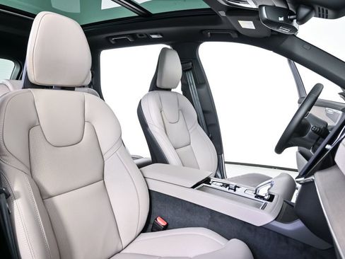 New 2026 Volvo XC90 T8 Ultra w/ Protection Package AWD/4WD image 24