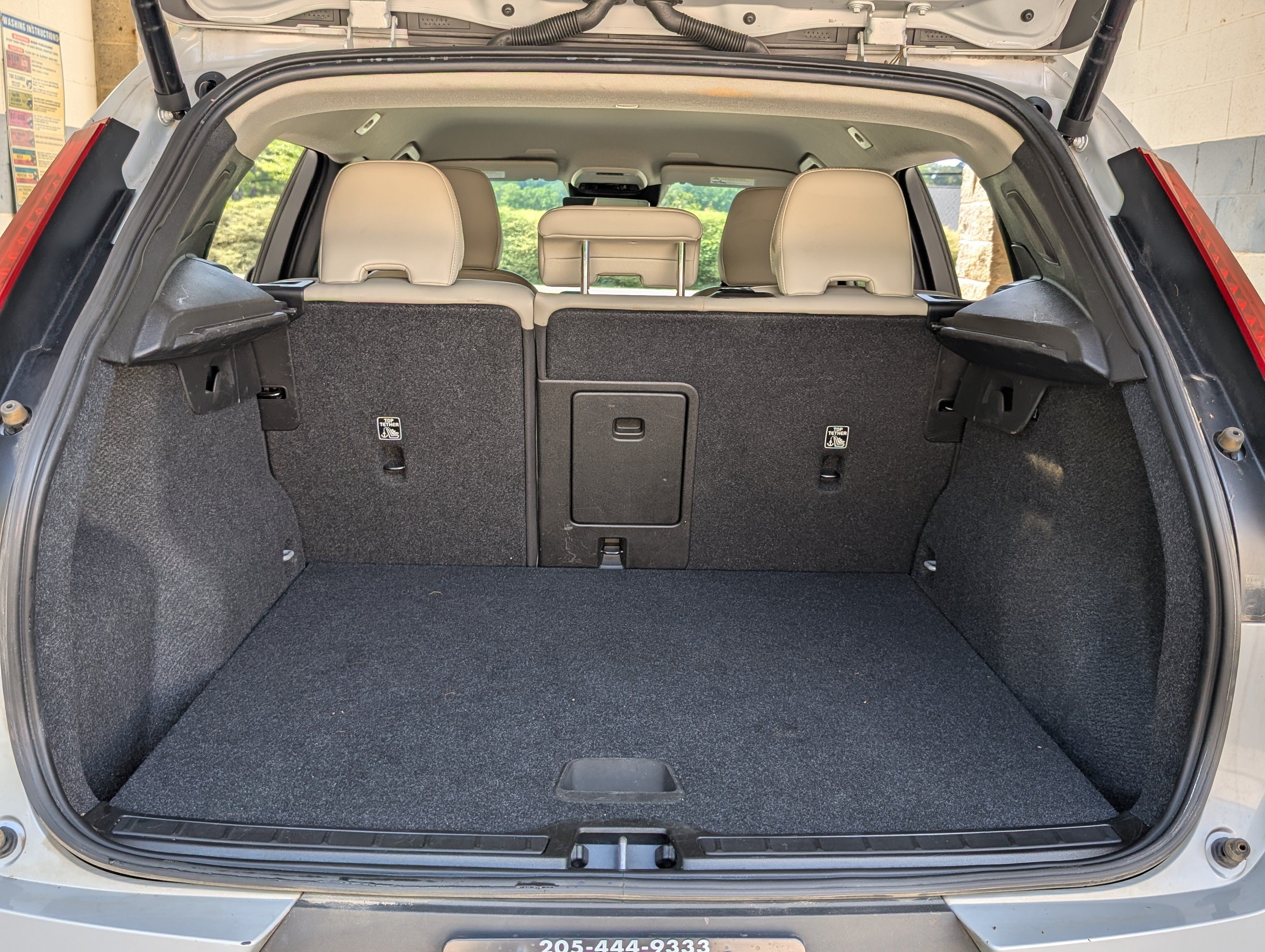 Used 2021 Volvo XC40 T4 Momentum FWD image 18