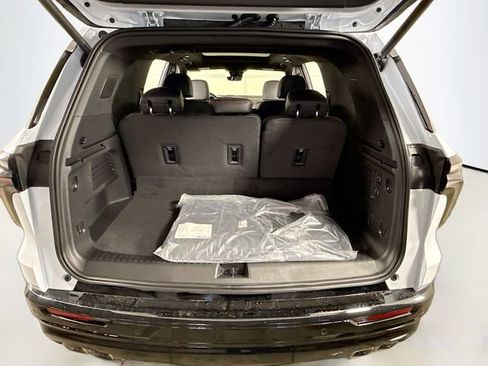 New 2026 Chevrolet Traverse RS image 30