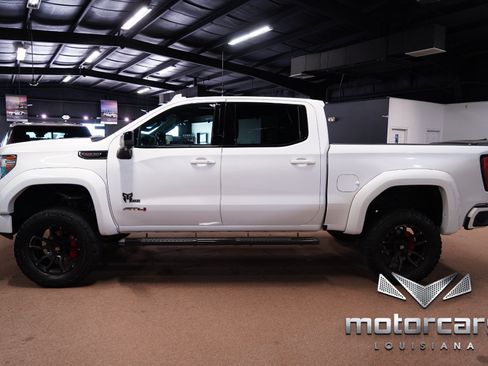 Used 2021 GMC Sierra 1500 AT4 w/ AT4 Premium Package AWD/4WD image 4