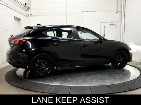 Used 2018 MAZDA MAZDA3 Grand Touring FWD image 8