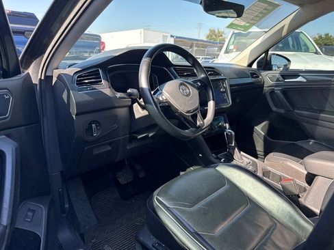 Used 2019 Volkswagen Tiguan SEL Premium w/ 3rd Row Seat Package AWD/4WD image 46