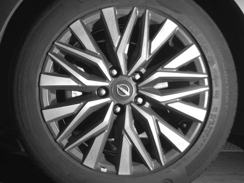 Used 2025 Nissan Altima 2.5 SV image 12