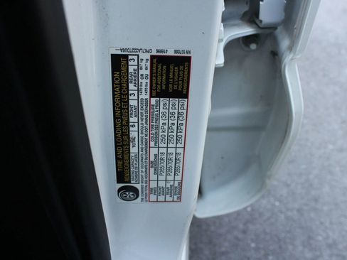Used 2022 Nissan Titan S w/ S Utility Package AWD/4WD image 31