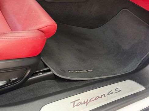 Used 2020 Porsche Taycan 4S image 20