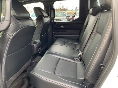 Used 2025 Toyota Tacoma Limited image 13