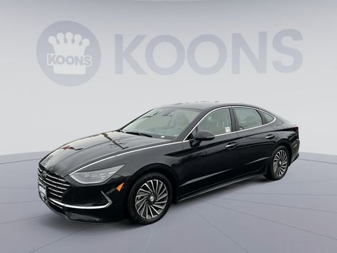 Used 2022 Hyundai Sonata Limited w/ Winter Weather Package image 1