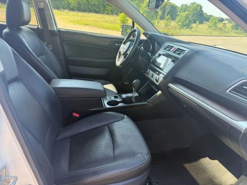 Used 2016 Subaru Outback 2.5i Limited AWD/4WD image 13