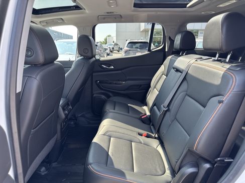 Used 2022 GMC Acadia AT4 w/ Technology Package AWD/4WD image 22