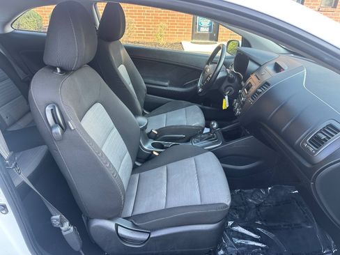 Used 2015 Kia Forte Koup EX FWD image 14
