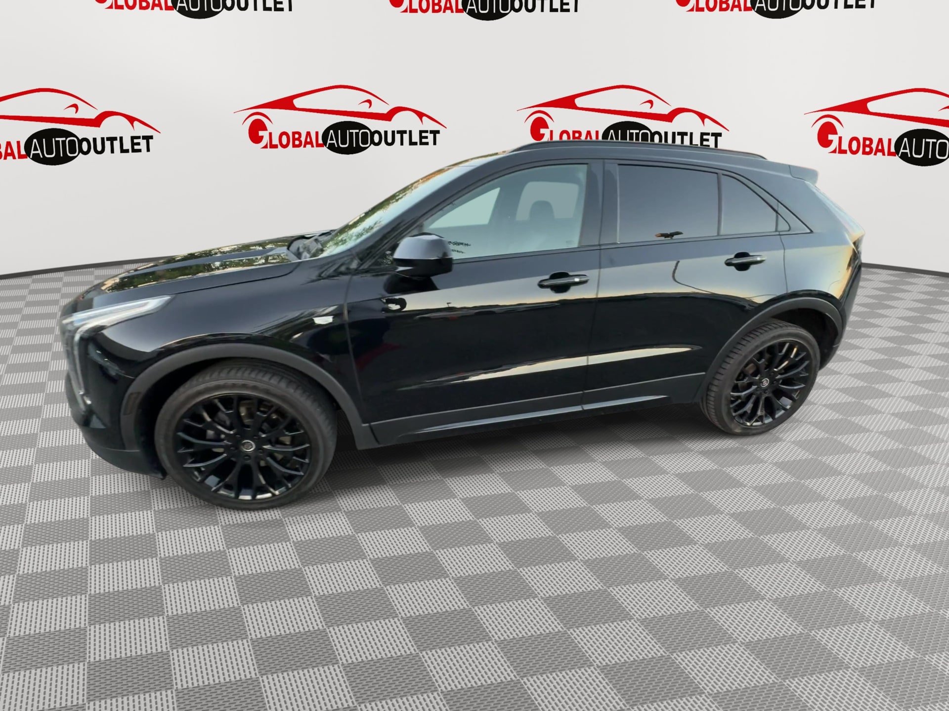 Used 2019 Cadillac XT4 Sport w/ Cold Weather Package AWD/4WD image 4