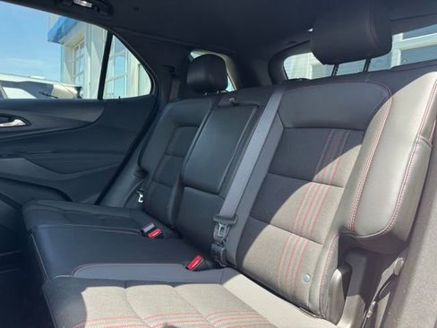 Used 2022 Chevrolet Equinox RS w/ Infotainment Package AWD/4WD image 8