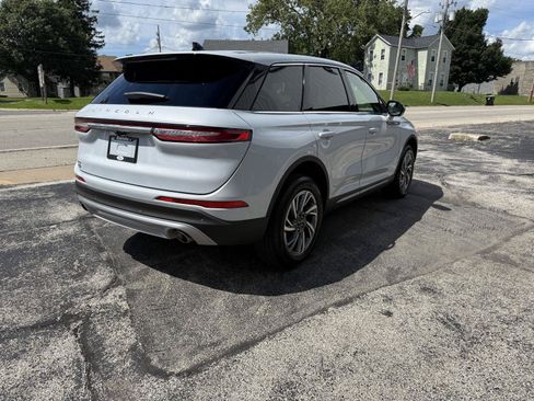 Used 2025 Lincoln Corsair AWD w/ Equipment Group 101A image 5