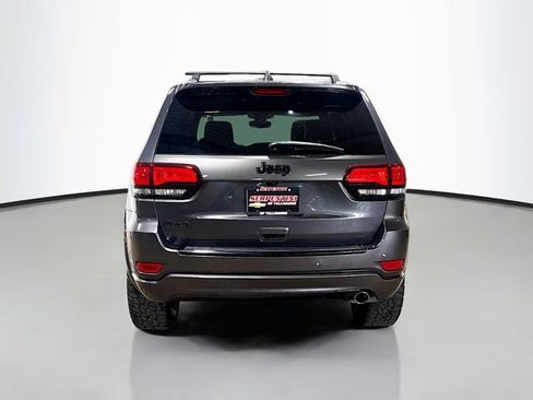 Used 2018 Jeep Grand Cherokee Altitude AWD/4WD image 7