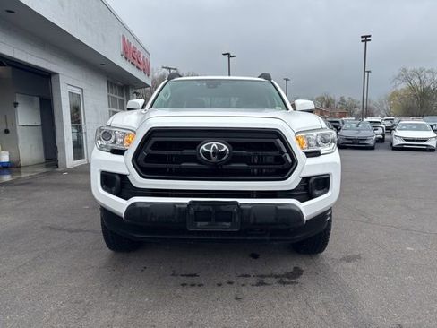 Used 2021 Toyota Tacoma SR AWD/4WD image 8