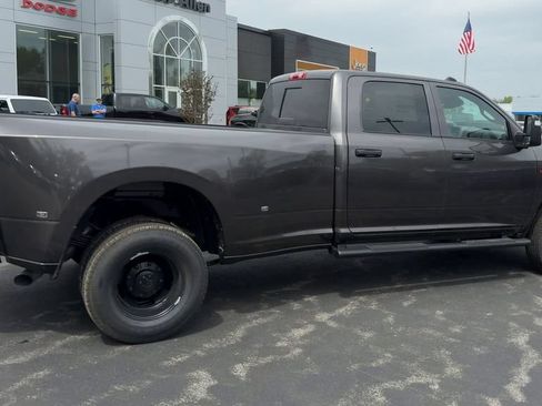 New 2026 RAM 3500 Tradesman AWD/4WD image 7