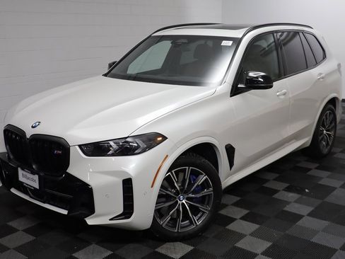 Used 2026 BMW X5 M60i image 2