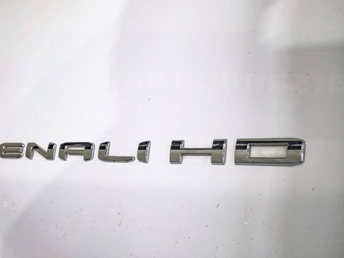 Used 2020 GMC Sierra 2500 Denali w/ Technology Package AWD/4WD image 46