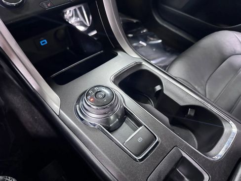 Used 2018 Ford Fusion SE AWD/4WD image 30