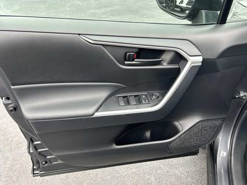 Used 2025 Toyota RAV4 LE image 21