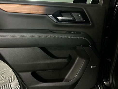 Used 2025 GMC Yukon Denali image 27