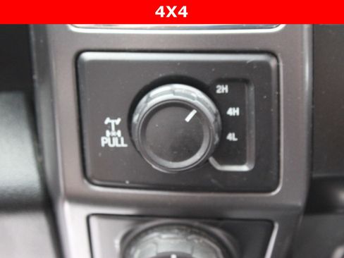 Used 2017 Ford F150 XLT w/ Equipment Group 302A Luxury AWD/4WD image 25