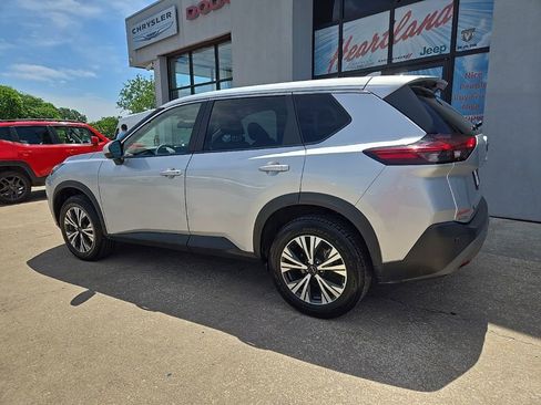 Used 2023 Nissan Rogue SV AWD/4WD image 6
