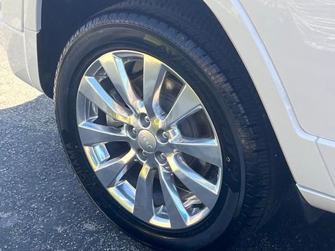 Used 2017 Jeep Cherokee Overland w/ Technology Group FWD image 41
