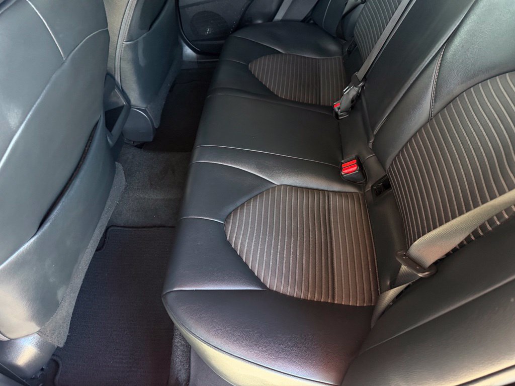 Used 2019 Toyota Camry SE w/ Protection Package (Q2) FWD image 13