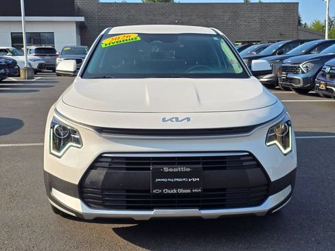 Certified 2026 Kia Niro LX FWD image 9