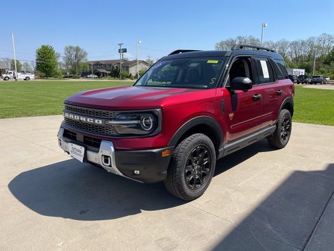 Certified 2025 Ford Bronco Sport Badlands AWD/4WD image 2