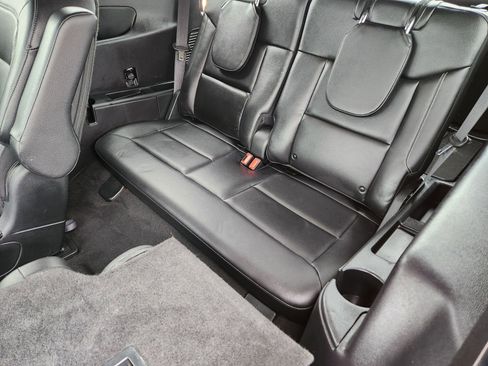 Used 2021 Ford Explorer Limited w/ Equipment Group 301A image 35