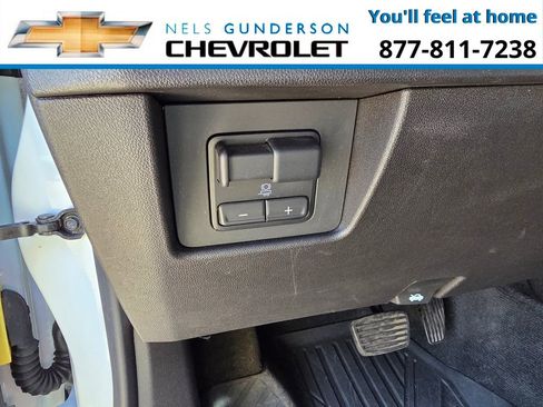 Used 2023 Chevrolet Colorado LT w/ LT Convenience Package II AWD/4WD image 16