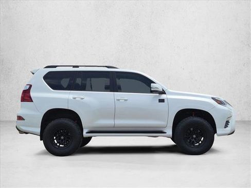 Used 2022 Lexus GX 460 w/ Black Line Special Edition AWD/4WD image 4
